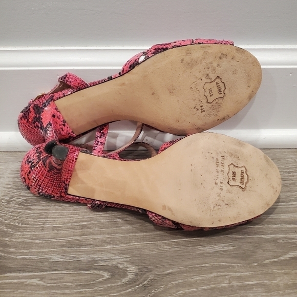 Stuart Weitzman Pink Snake Print Sandals - Picture 6 of 6